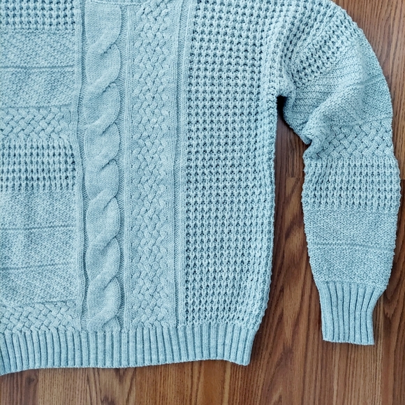 Time and True Gray Sweater Size M - Picture 2 of 9